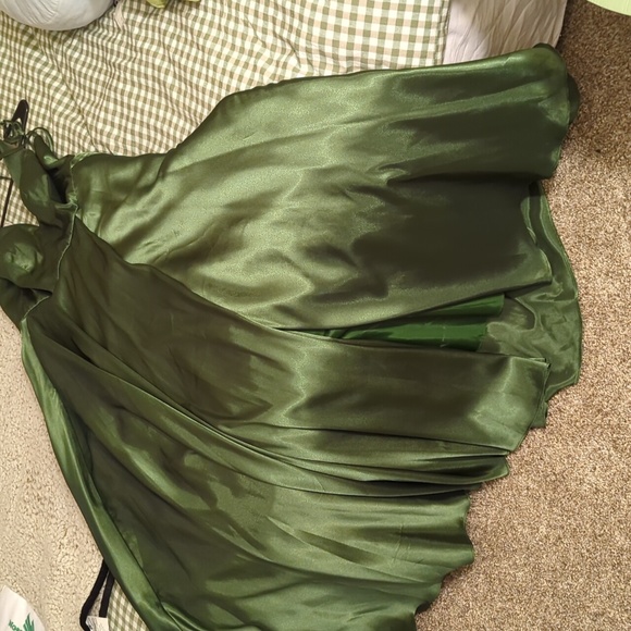 David's Bridal Blondie Nites gown - Picture 1 of 9